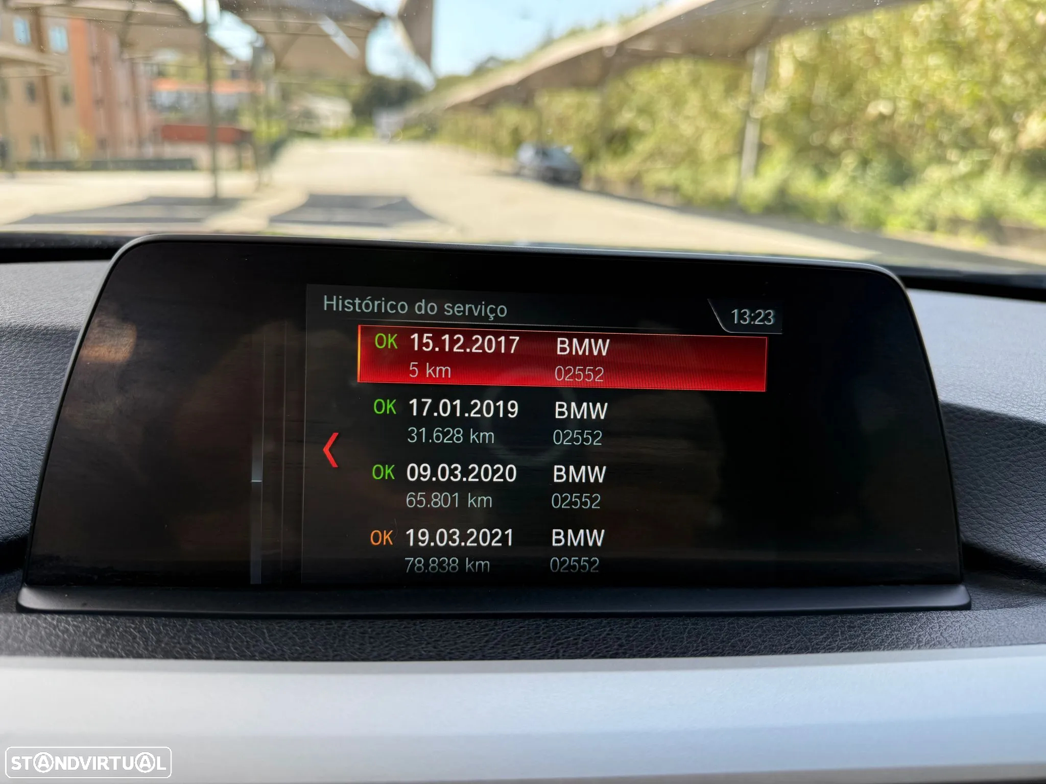 BMW 330 e iPerformance Line Sport - 32