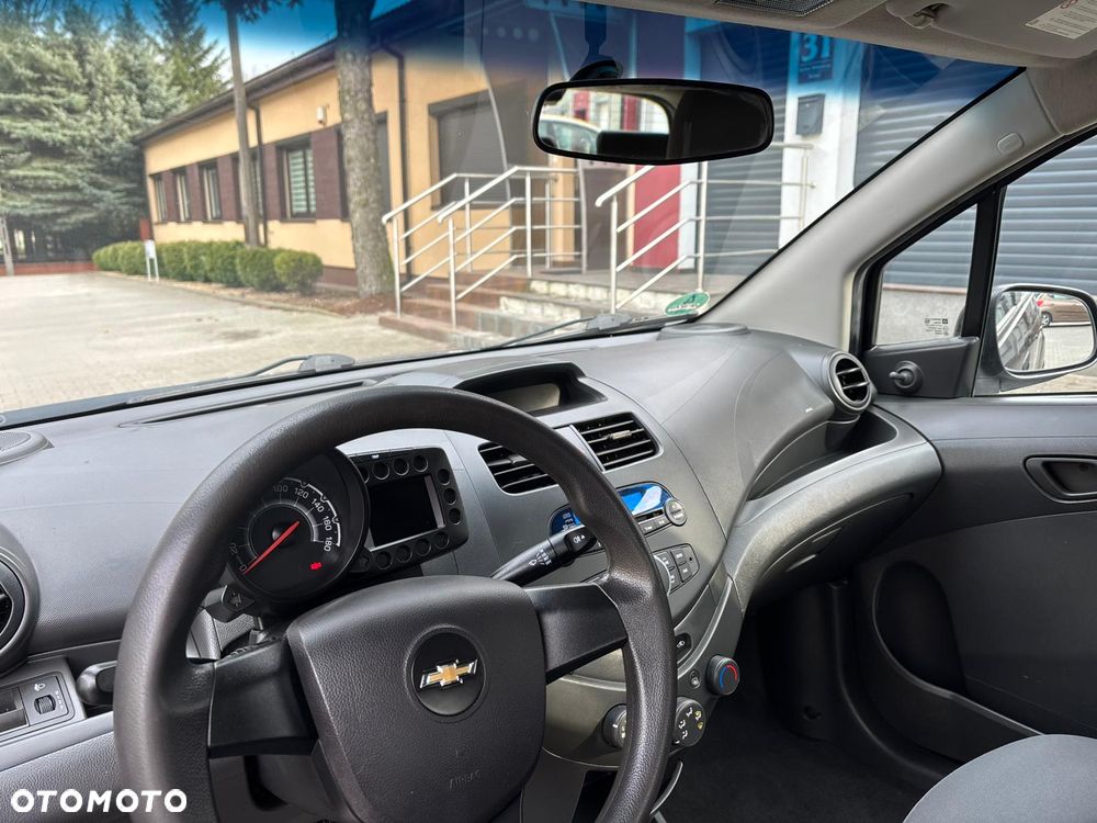 Chevrolet Spark - 10