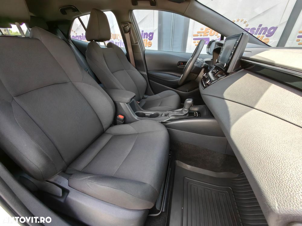 Toyota Corolla 1.8 HSD Business - 21