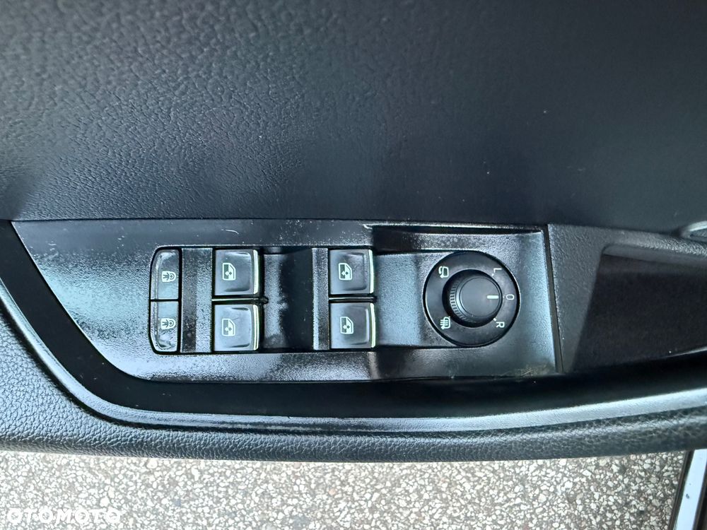 Skoda Superb 2.0 TDI DSG L&K - 24