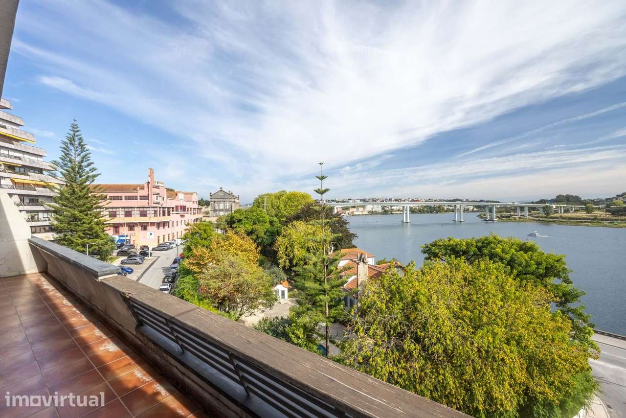 Duplex T5 | Rio Douro | Campanhã | Suite 42m2 | 4 Varandas | 3 Lugares - Grande imagem: 3/45