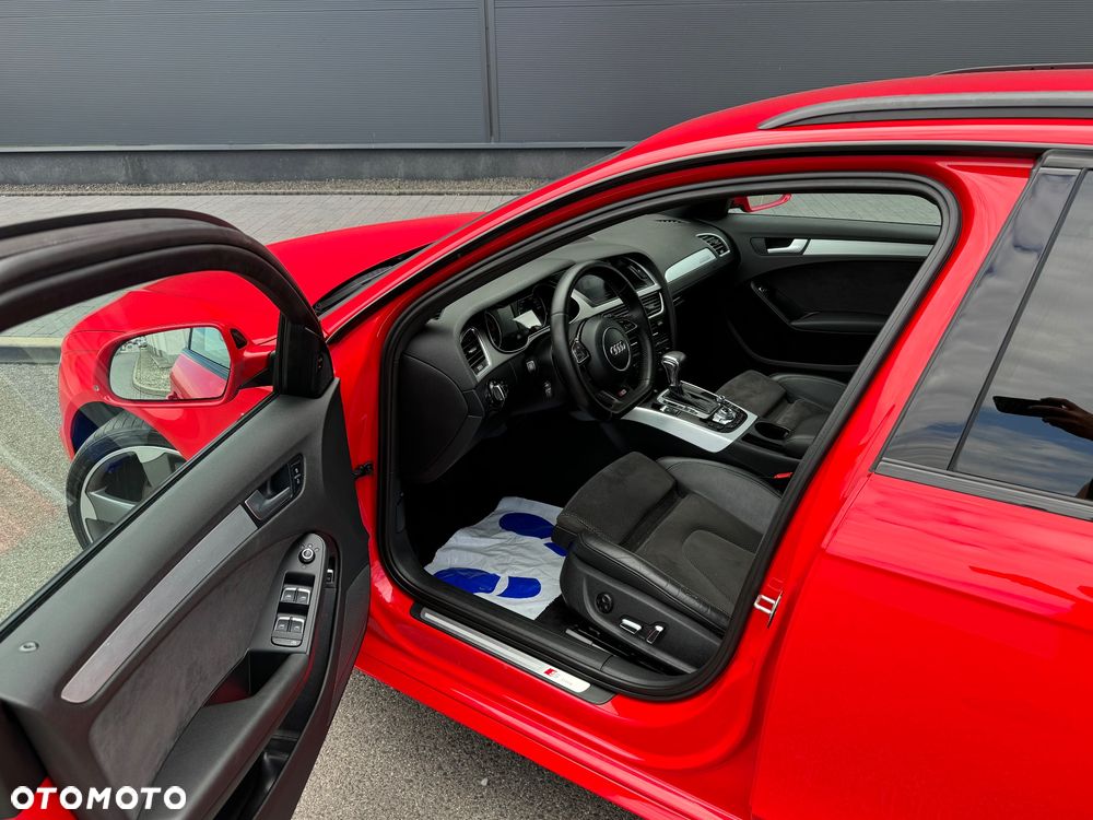 Audi A4 Avant 2.0 TDI Quattro S tronic - 5