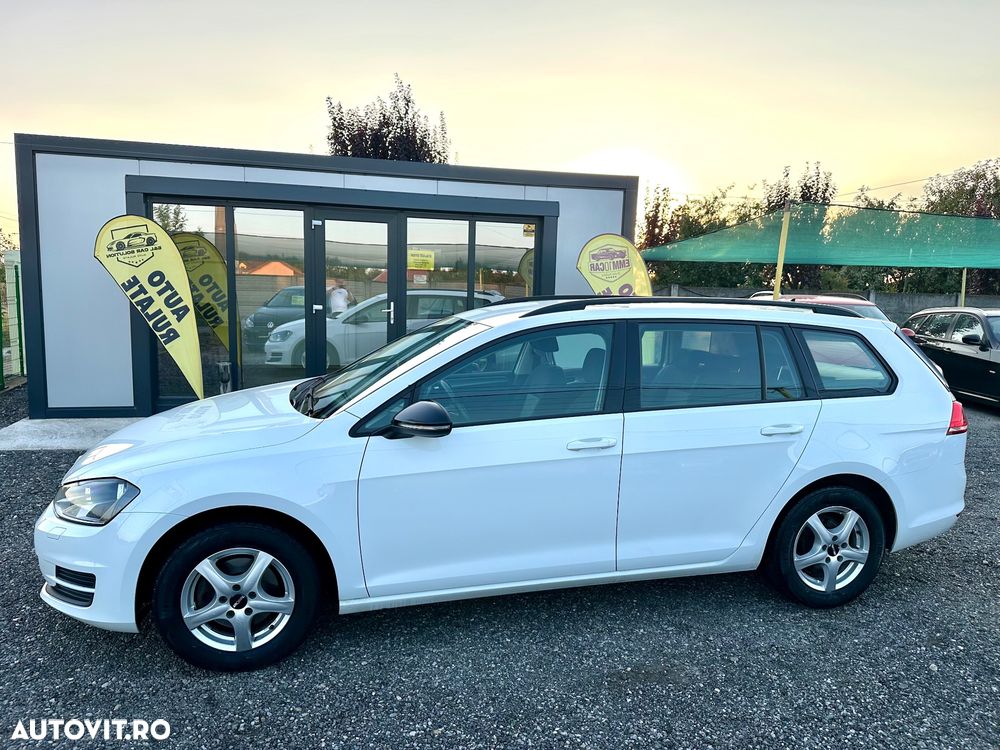Volkswagen Golf - 6