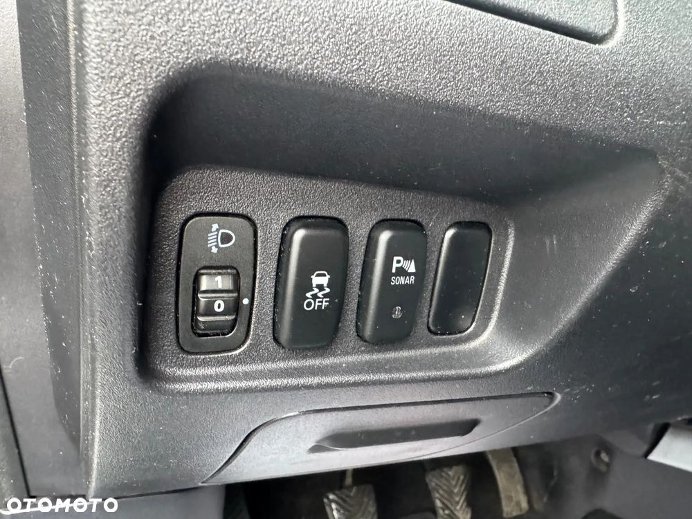 Mitsubishi Outlander - 26