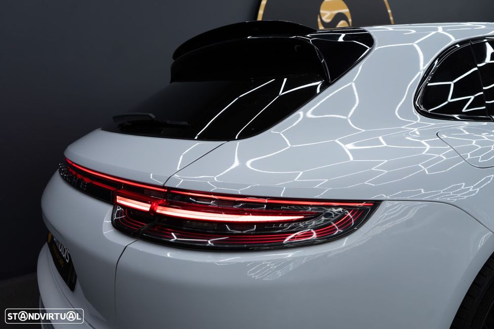 Porsche Panamera Sport Turismo 4 E-Hybrid - 19