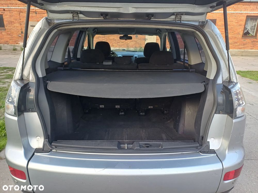 Mitsubishi Outlander 2.0 DID Instyle - 5