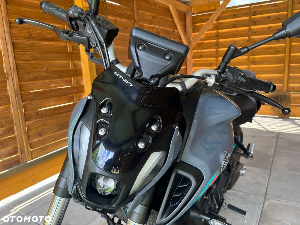 Yamaha MT - 7