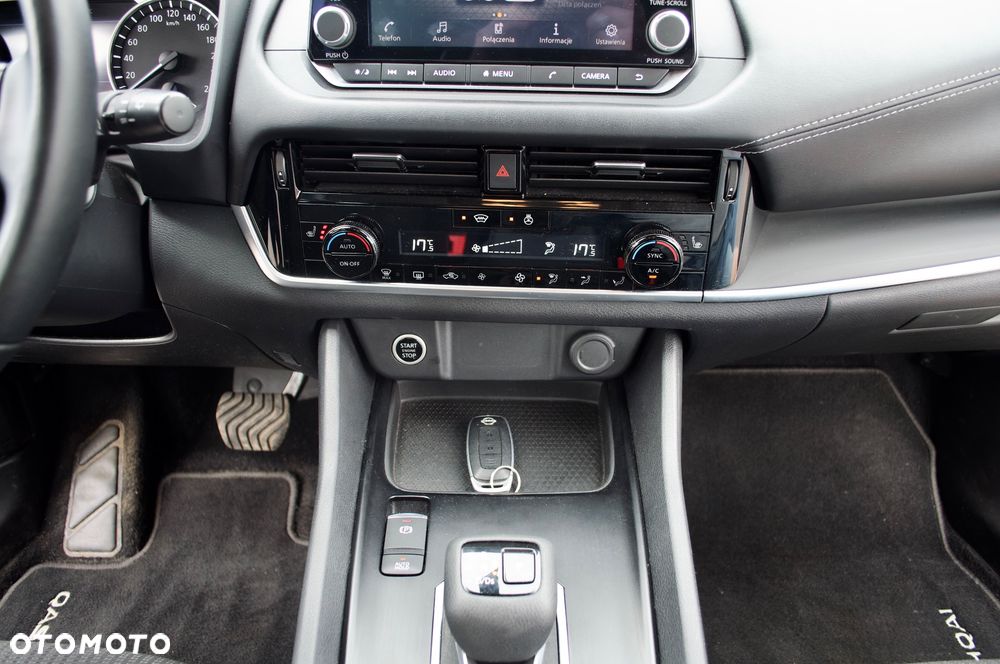 Nissan Qashqai 1.3 DIG-T MHEV Acenta Xtronic - 12