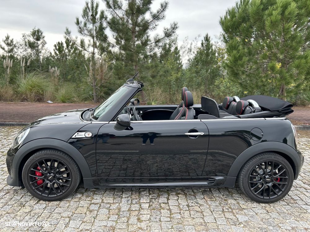 MINI Cabrio John Cooper Works - 12