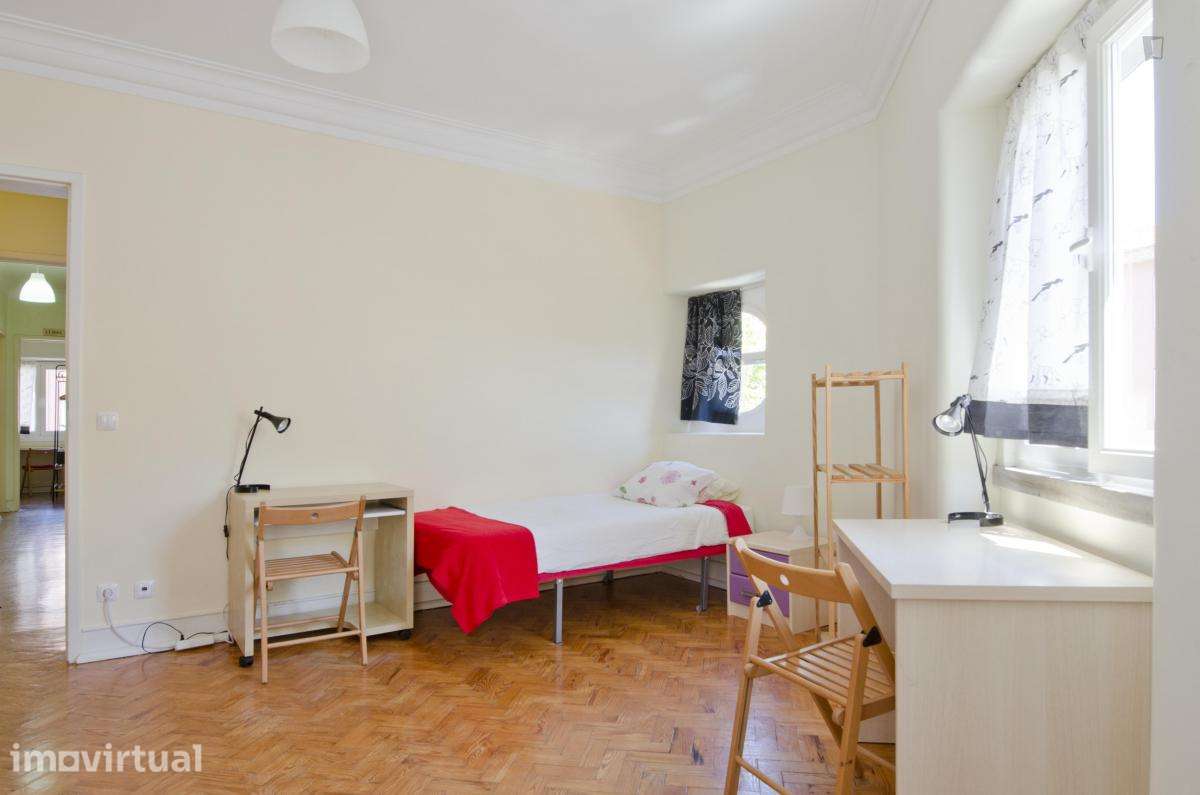 Quarto - localizado em Penha de França Lisbon - Grande imagem: 2/20