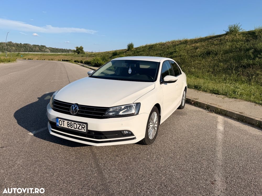 Volkswagen Jetta 2.0 TDI DPF Trendline - 1
