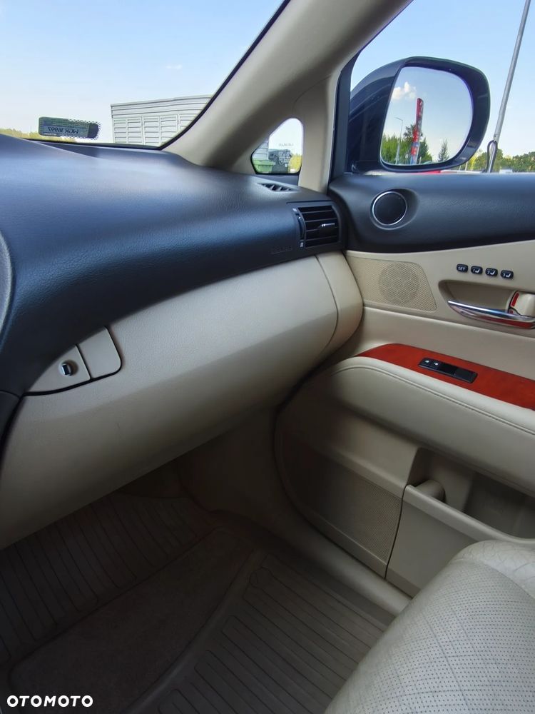 Lexus RX - 11