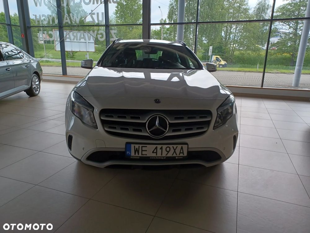 Mercedes-Benz GLA 200 7G-DCT - 2