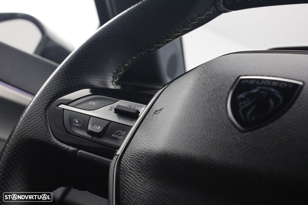 Peugeot 408 1.2 PureTech GT EAT8 - 11
