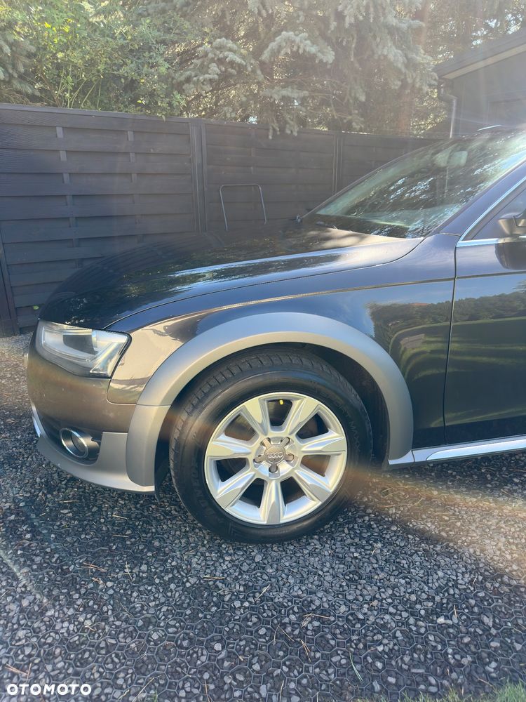 Audi A4 Allroad 2012 photo 2