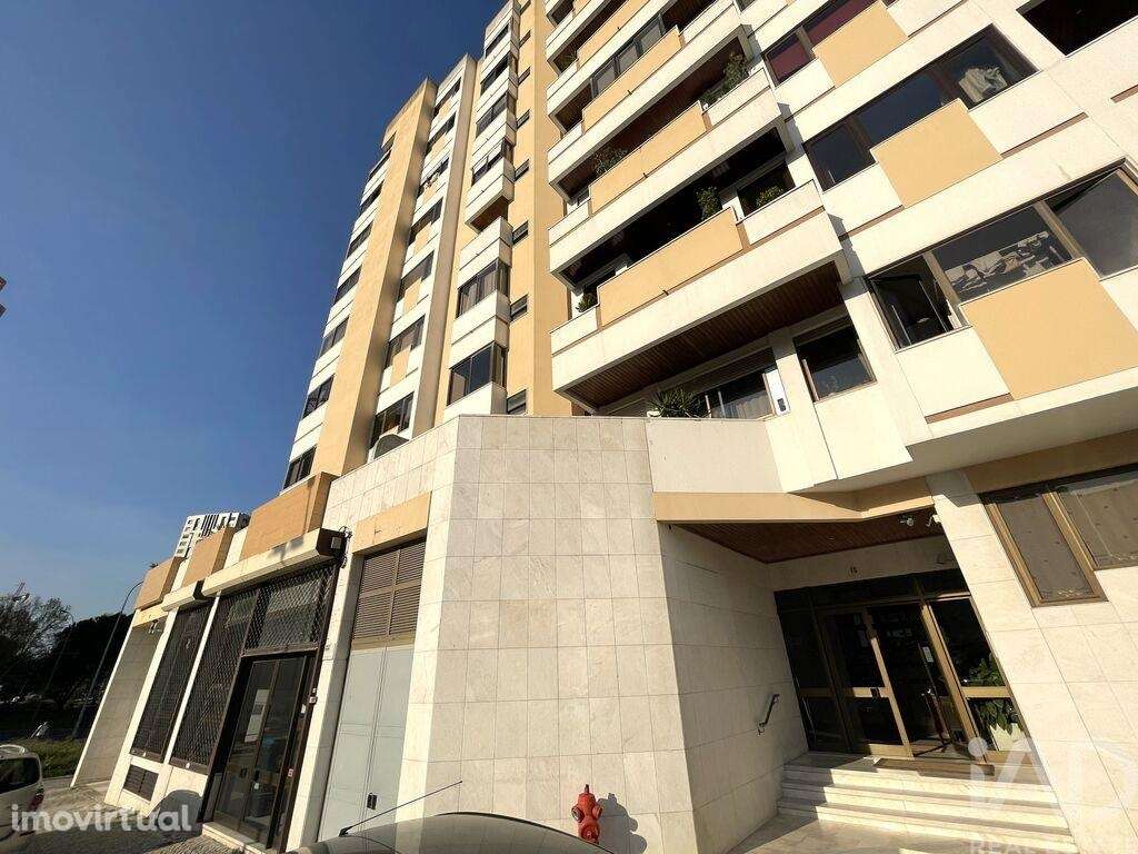 Loja / Estabelecimento Comercial em Areeiro de 224,00 m2 - Grande imagem: 4/8