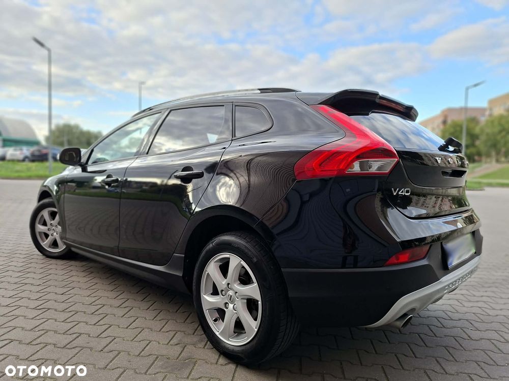 Volvo V40 Cross Country - 19