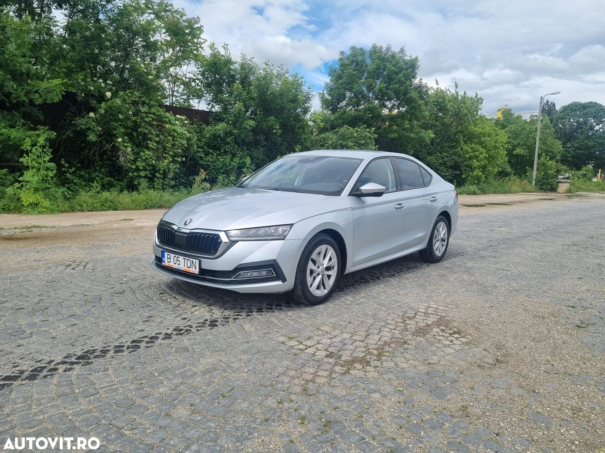 Skoda Octavia 2.0 TDI DSG Style - 1