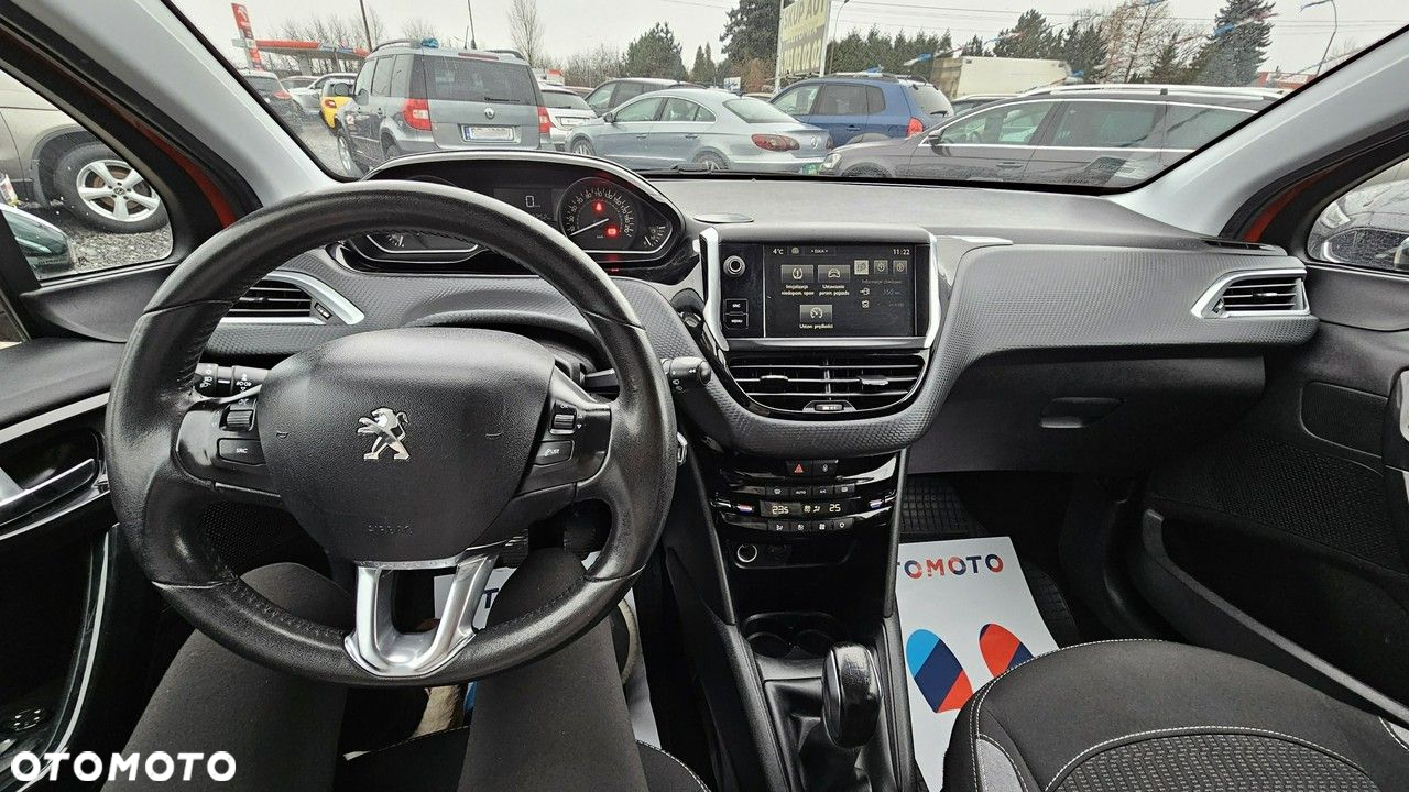 Peugeot 208 - 24