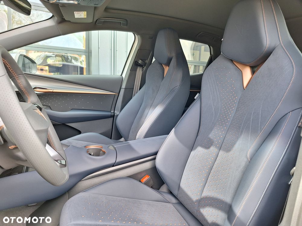 Cupra Tavascan - 10