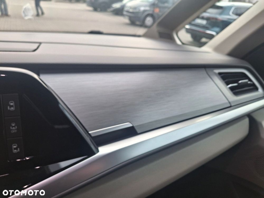 Volkswagen Multivan - 28