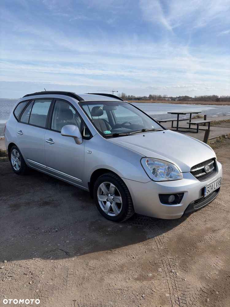 Kia Carens 2.0 CRDi Tour - 3