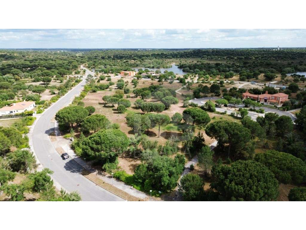 Terreno em Emprendimento Urbano com Golfe - Grande imagem: 3/8