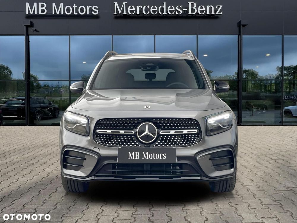 Mercedes-Benz GLB - 9