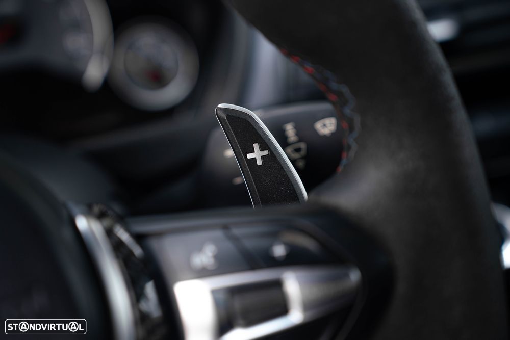 BMW M4 Auto - 12
