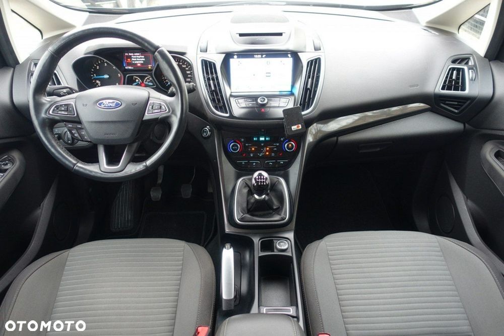 Ford Grand C-MAX - 17