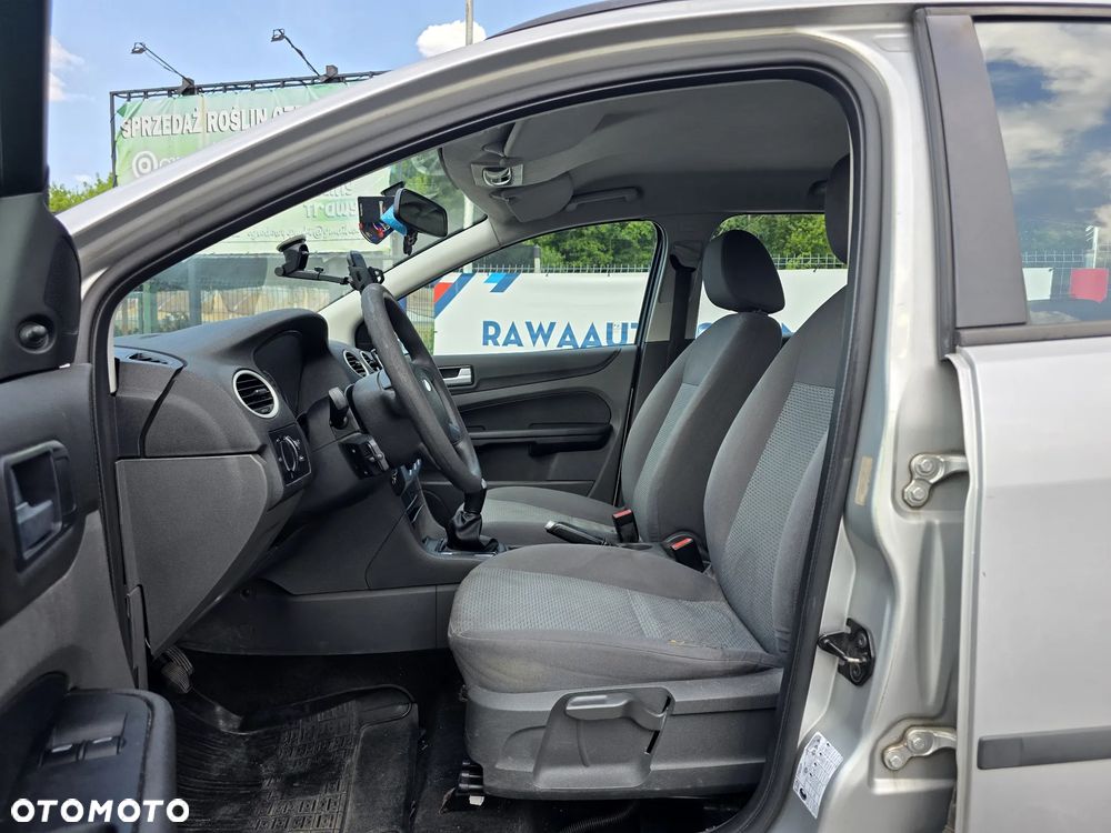 Ford Focus 1.6 TDCi Ambiente - 8
