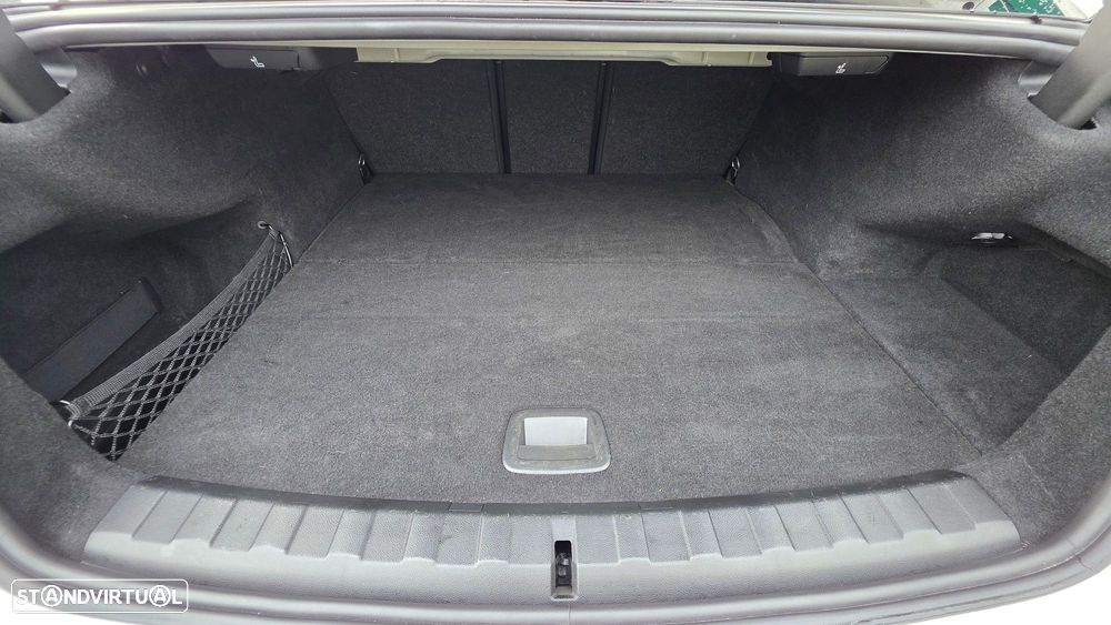 BMW 330 e Pack M Auto - 27