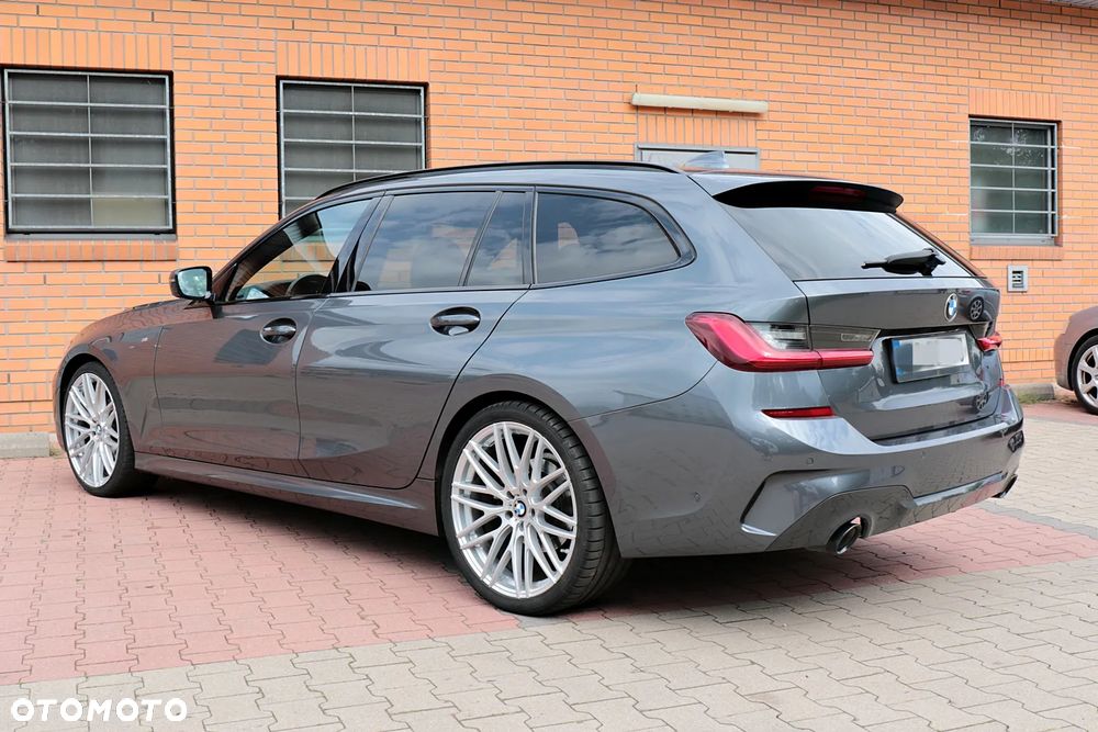 BMW Seria 3 320d Edition M Sport Shadow - 17