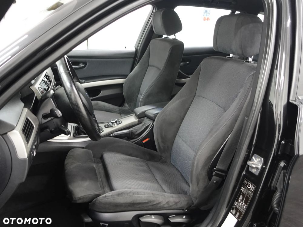 BMW Seria 3 318i Edition Sport - 20