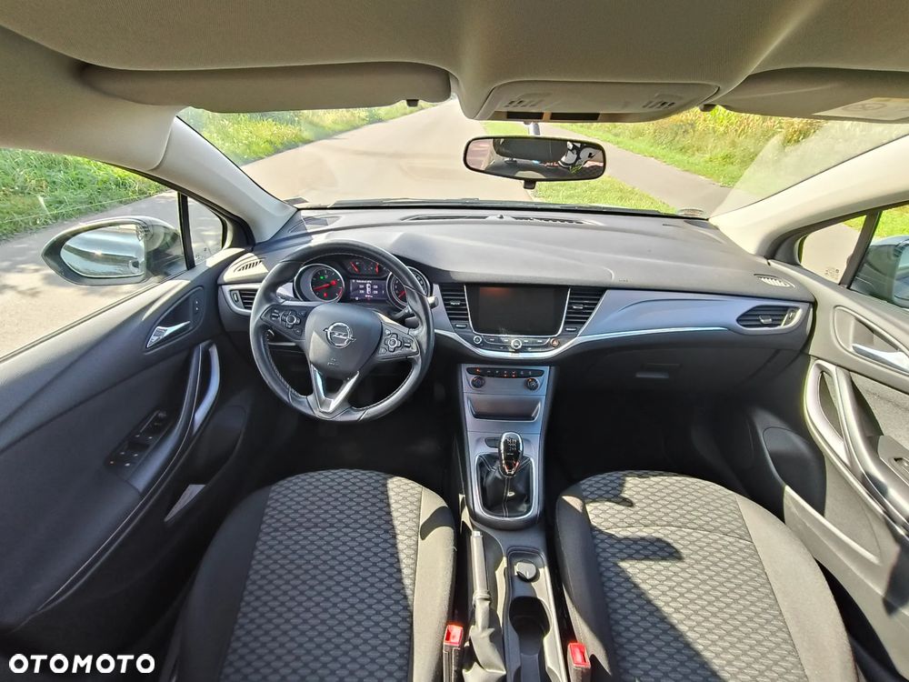 Opel Astra 1.4 Turbo Edition - 10