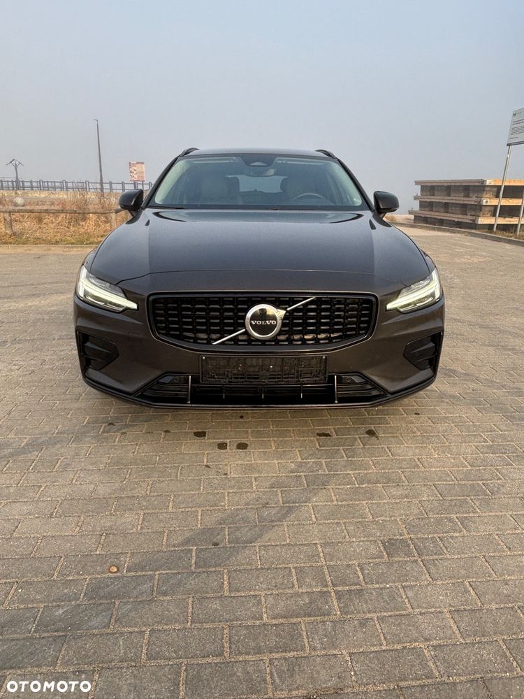 Volvo V60 B4 B Plus Dark - 4