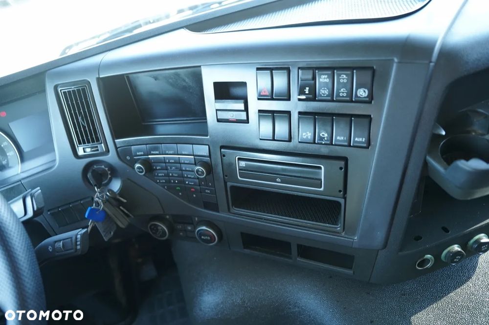 Volvo FMX 460 / 8x4 / WYWROTKA TYLNOZSYPOWA / HYDROKLAPA / I-SHIFT / PLANDEKA ELEKTRYCZNA / EURO 6 / - 27