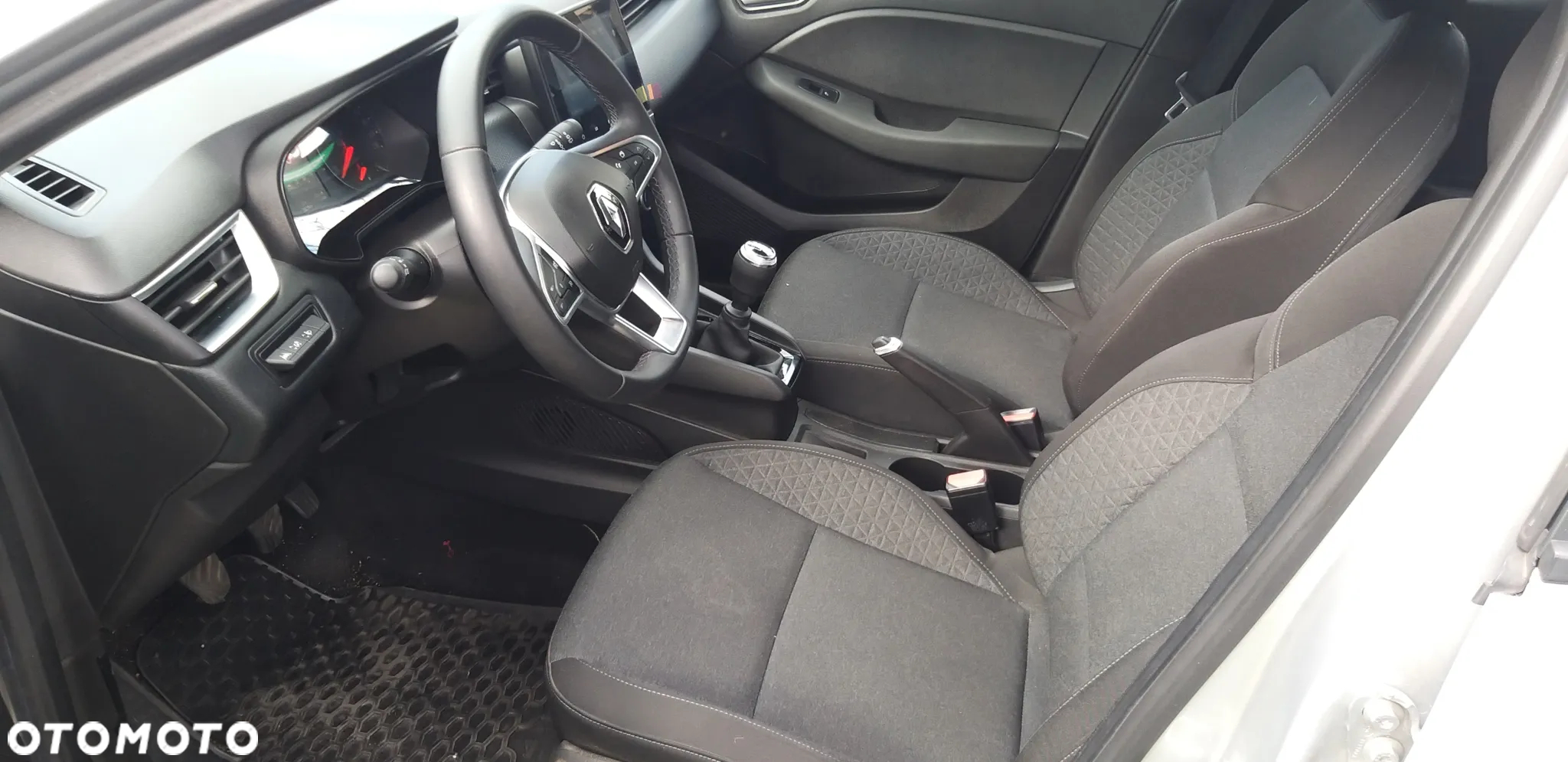 Renault Clio - 10