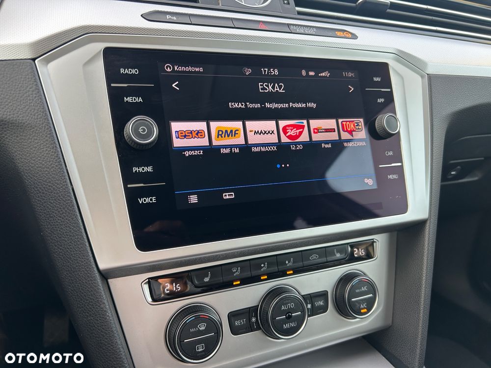 Volkswagen Passat 2.0 TDI SCR Comfortline - 12