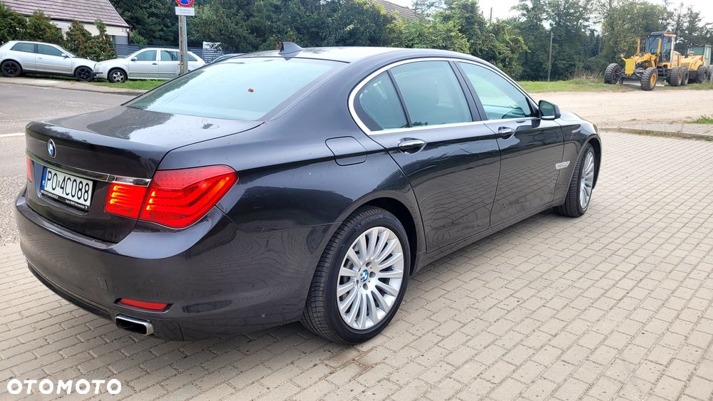 BMW Seria 7 740d xDrive - 4
