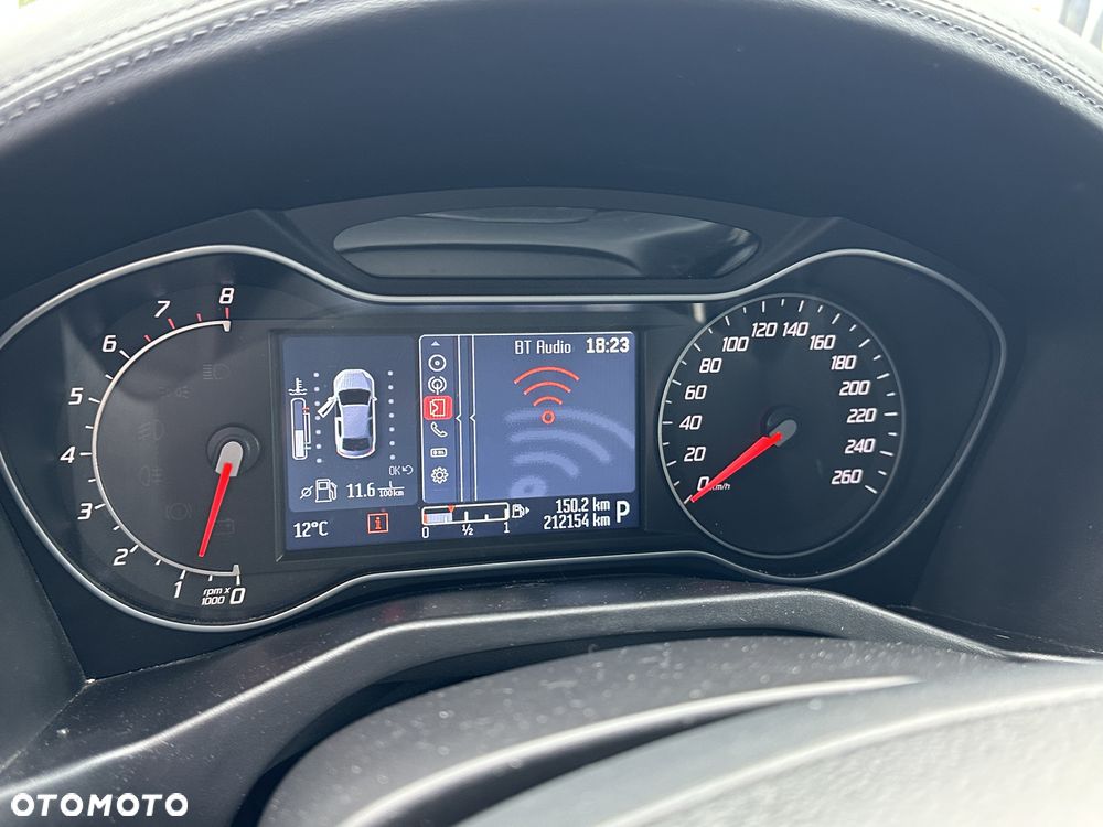 Ford Mondeo 2.0 EcoBoost Titanium X - 14