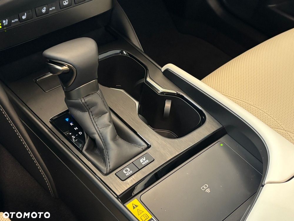 Lexus ES - 26