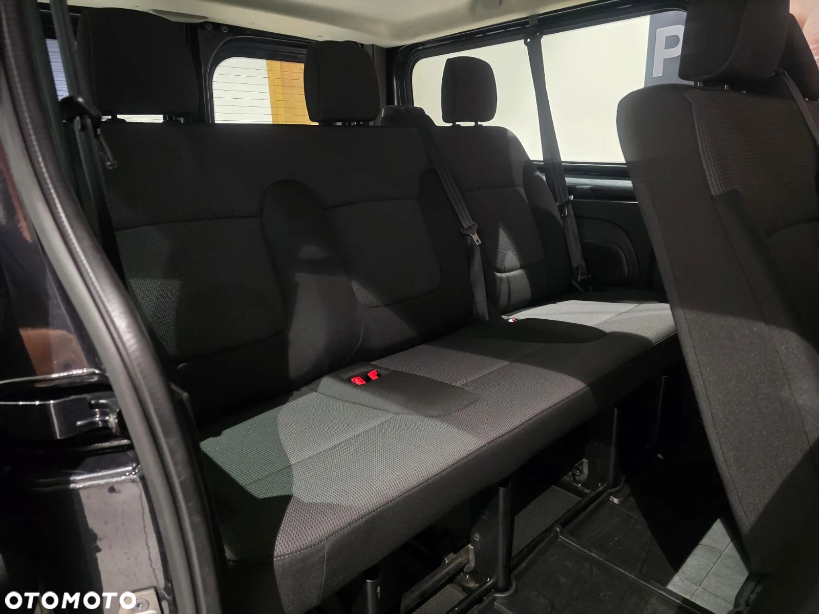 Renault Trafic SpaceClass 2.0 dCi - 8