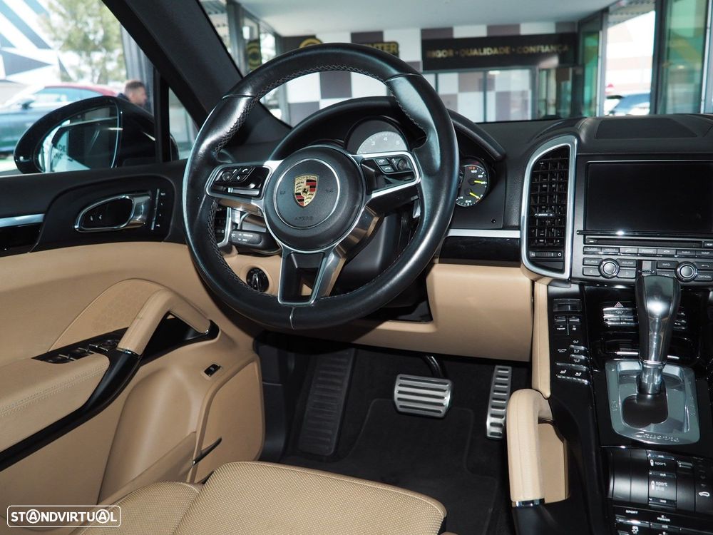 Porsche Cayenne S E-Hybrid Platinum Edition - 10