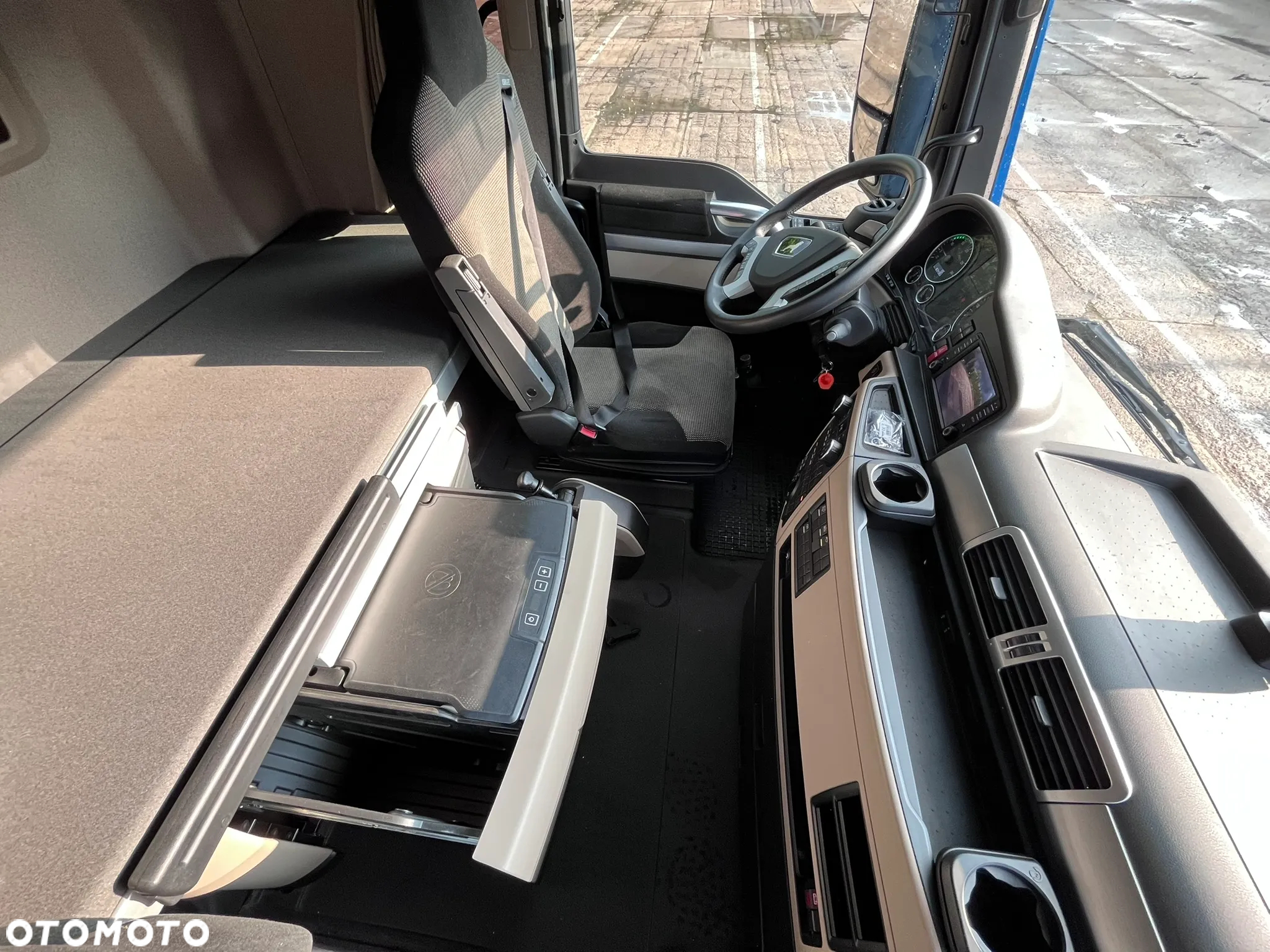 MAN TGX 35.460 Tridem 8x4 - 17