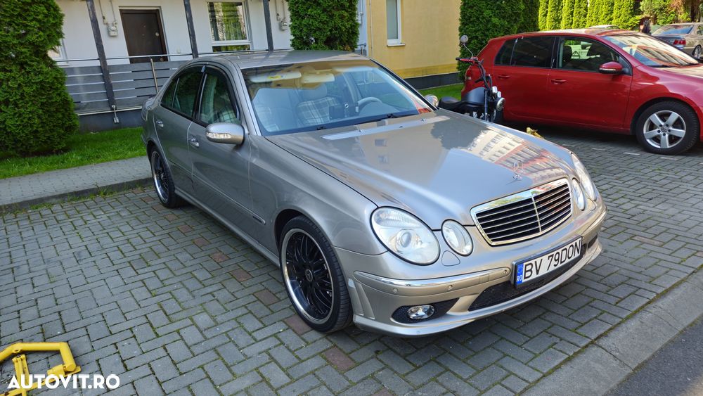 Mercedes-Benz E 200 KOMPRESSOR Automatik Elegance Sport Edition - 33