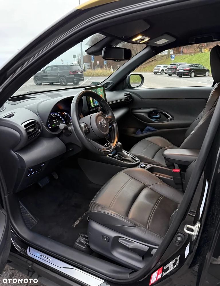 Toyota Yaris Hybrid 1.5 Premiere Edition - 9