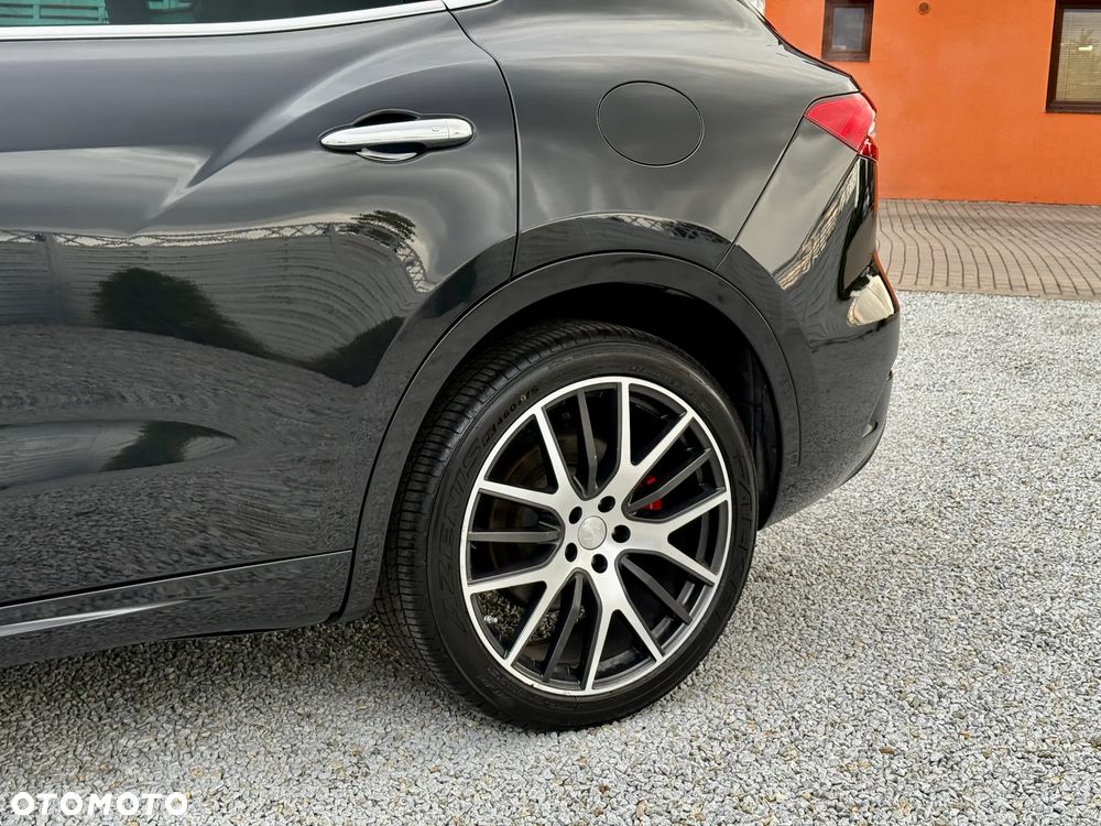Maserati Levante Granlusso - 29