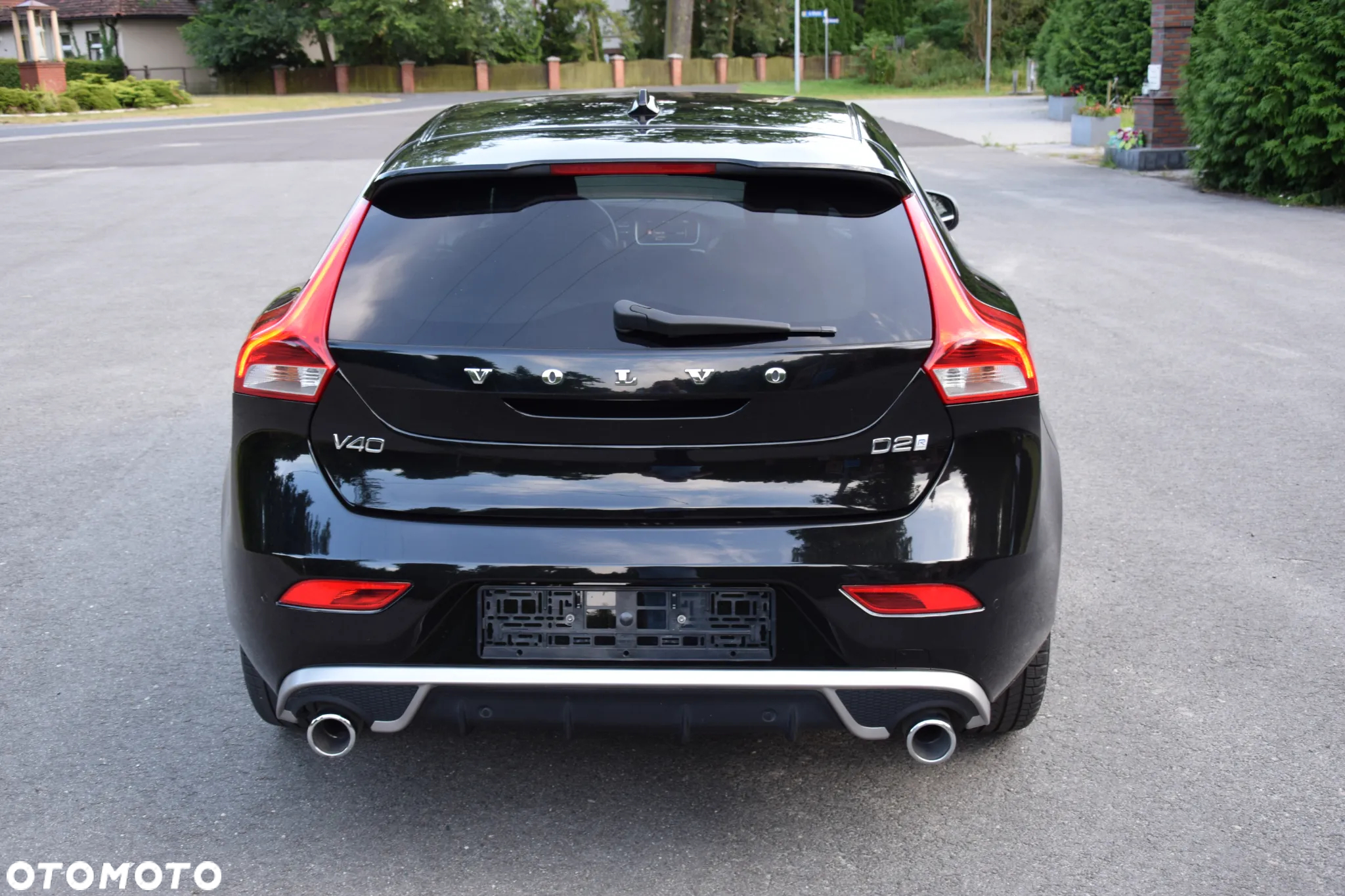 Volvo V40 D2 Drive-E SCR R-Design Momentum - 6