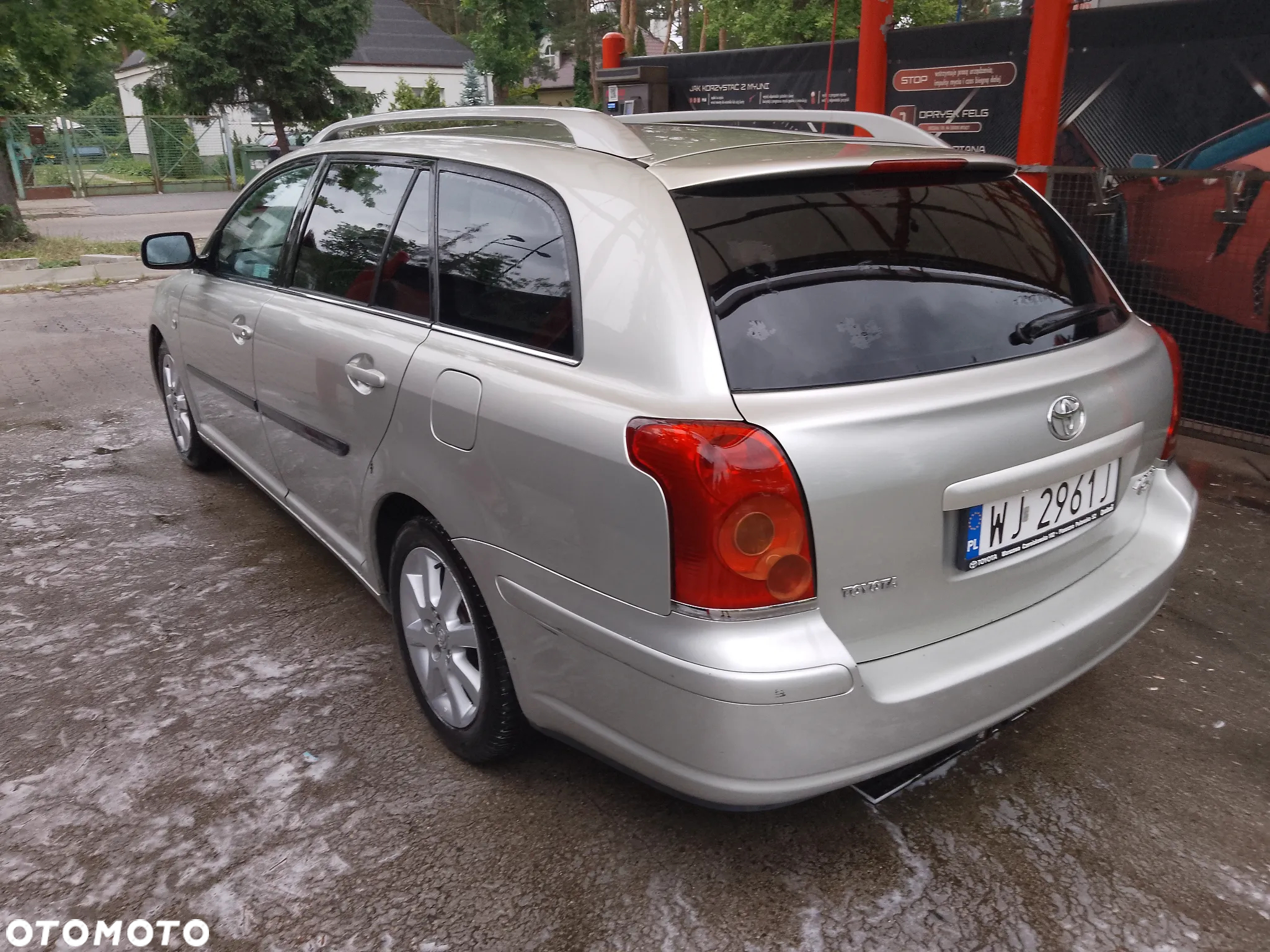 Toyota Avensis - 10